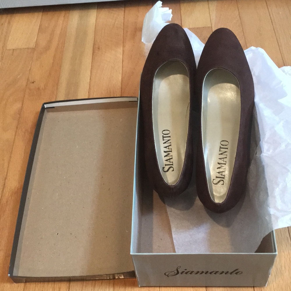 Brown Women's Suede Pumps